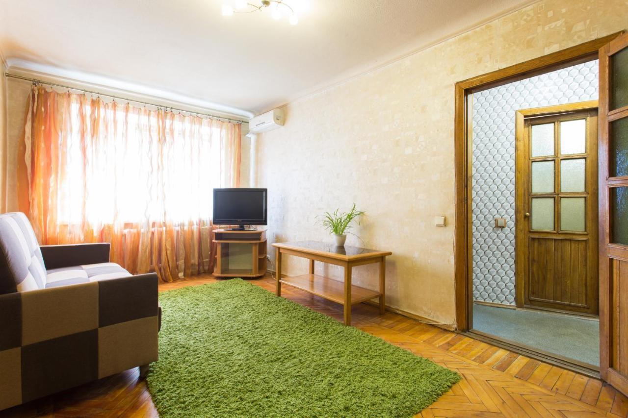 Kosmicheskaya Street Area Apartman Harkov Kültér fotó